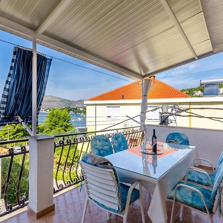 Apartment Buksa Трогир Экстерьер фото