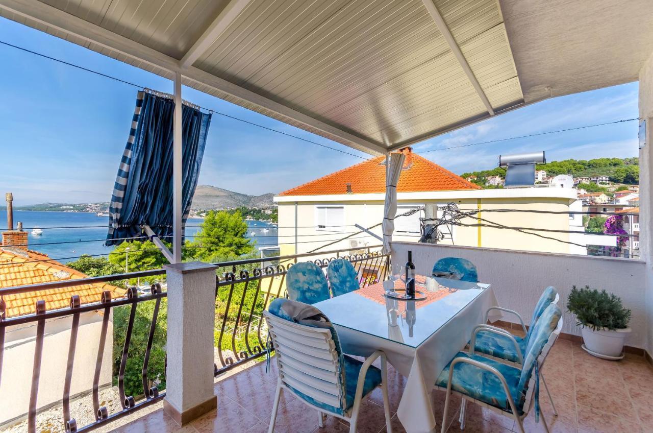 Apartment Buksa Трогир Экстерьер фото